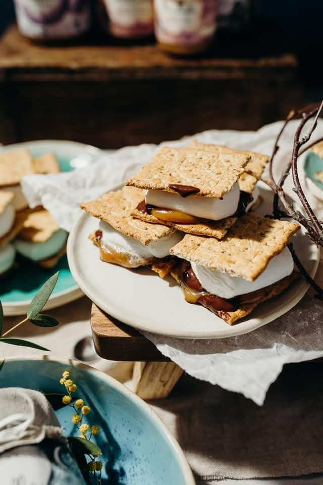 Pieniška karamelė su liofilizuotomis avietėmis 220g